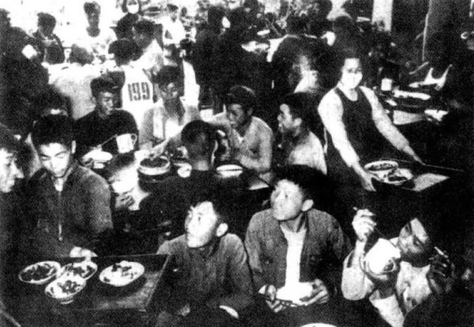 1954年，大生源油厂炊事员毛善庆创造了历史记录：出饭率达到了惊人的四斤一两！也