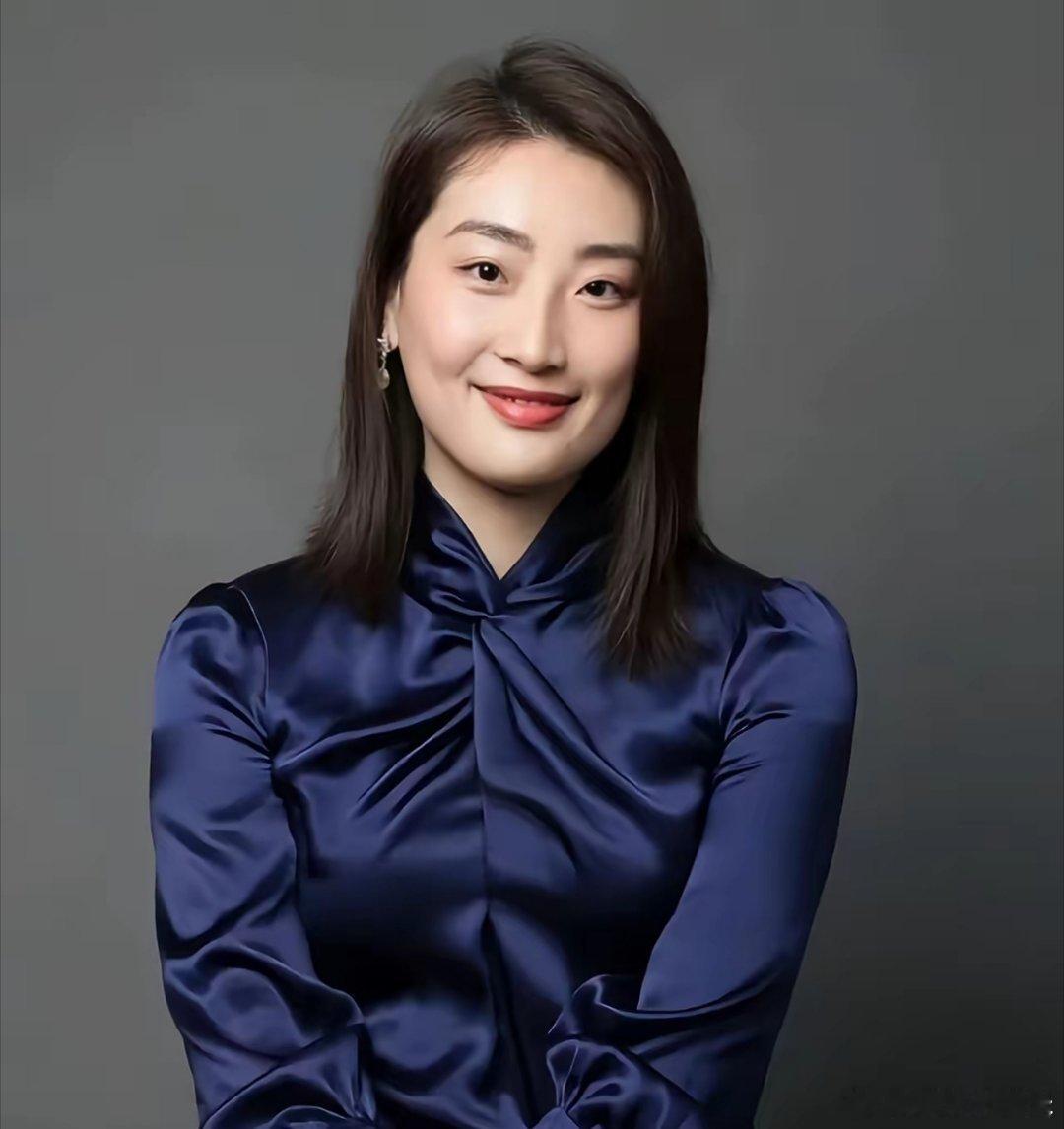 关于宗馥莉18亿资产被冻结，我又扒出5个细节。1、账户本来就是宗馥莉的。建浩创