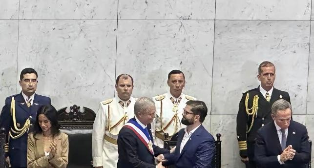 智利变天了。3月11号，智利正式迎来新总统，这位名叫卡斯特的60岁