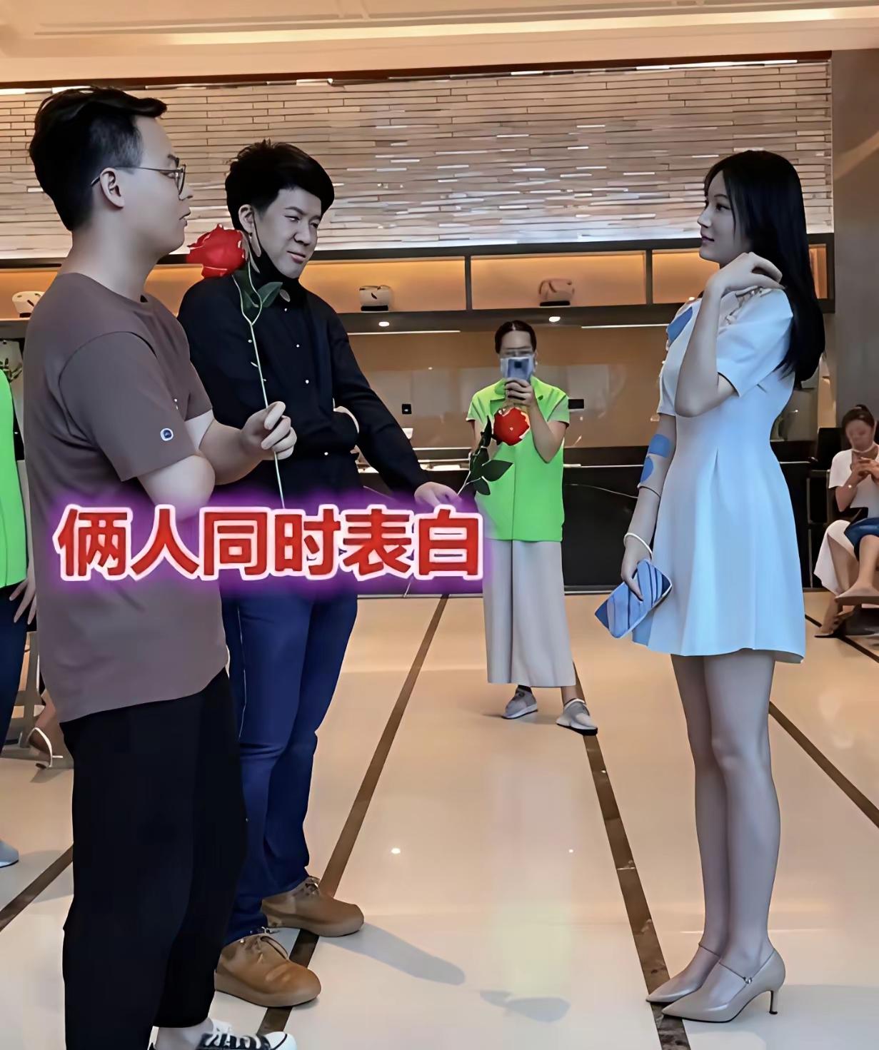 相亲活动里，两名自身条件过硬的男士同时相中25岁女嘉宾，一人稳定体制内，房车齐全