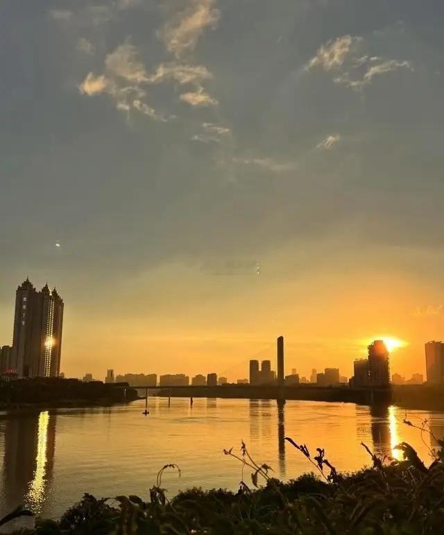 2007年那轮牛市，最牛的是有色金属，诞生了很多超级大牛股2005年中国股市从9