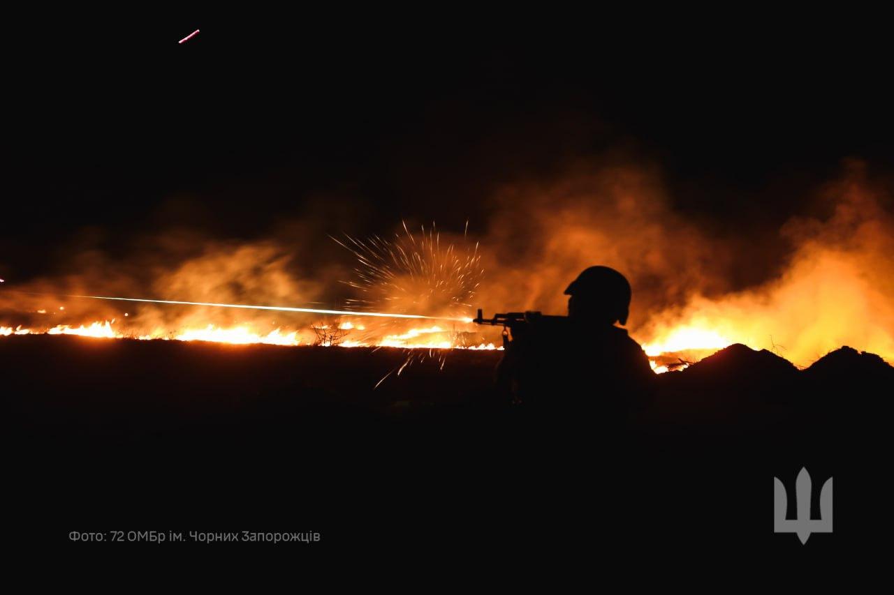 “俄罗斯打不过，那就向西打吧！”当地时间2025年10月28日，乌克兰纳粹武装“