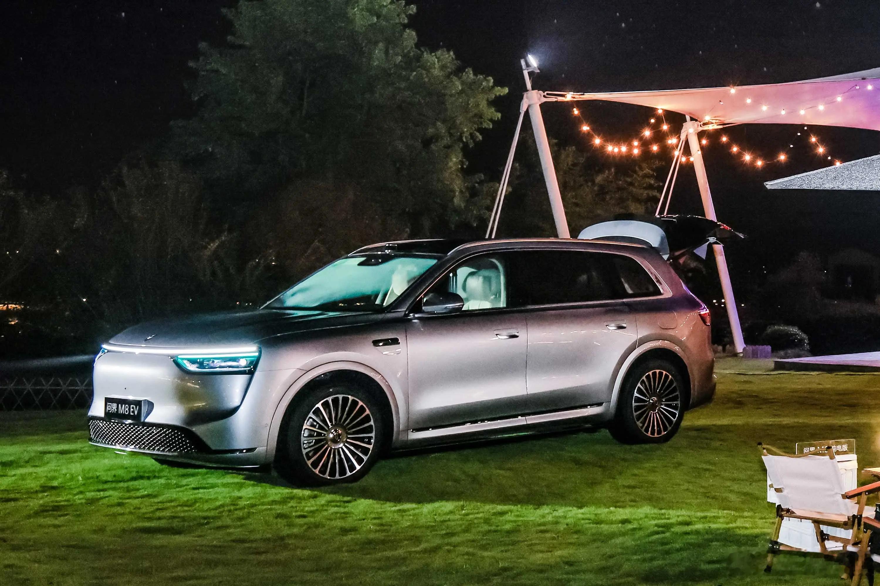 身边不少朋友选问界M8，试完发现它是真懂家庭用车的需求。华为智驾在城区通勤、自