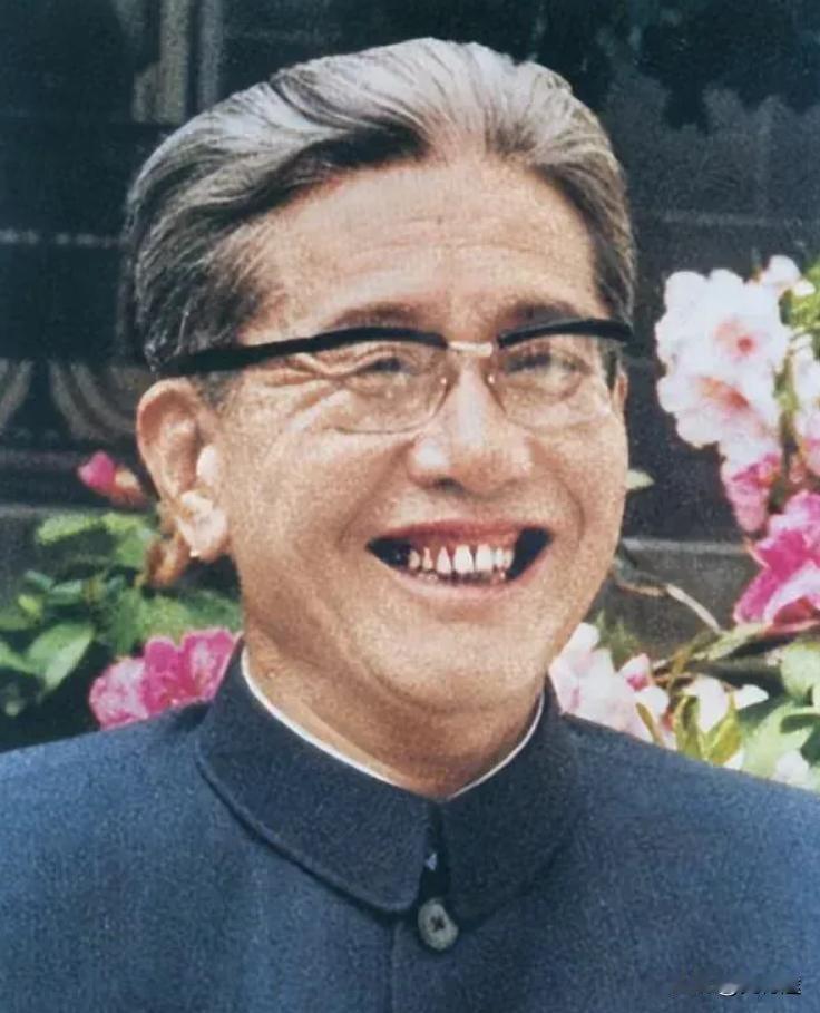 1970年5月，乔冠华为毛泽东起草“五二零”声明，只花了1个多小时。毛泽东对乔冠