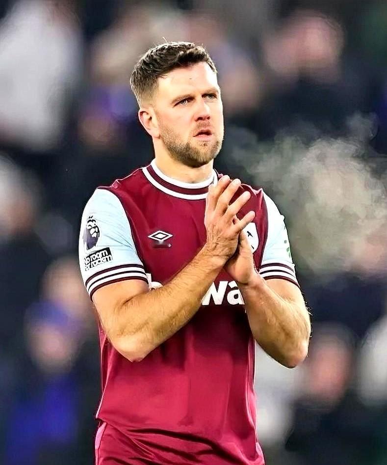 米兰锋线引援这事，这次好像真有谱了。头号目标就是32岁的德国中锋菲尔克鲁格。