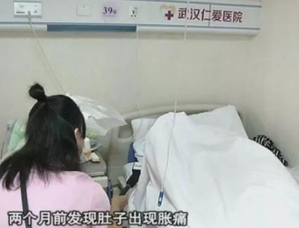她不洗内裤！湖北，23岁女孩芳芳嫌日常打理贴身衣物麻烦，一条内裤连续穿满30天