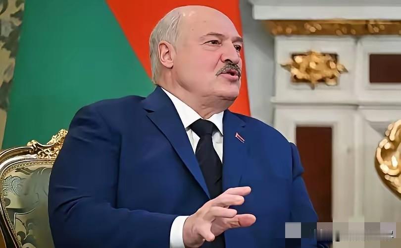 最近白俄罗斯总统卢卡申科爆了个大料，听得人心里一惊。他说，俄罗斯在2024年动用