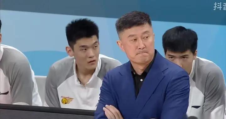 广东爆冷不敌宁波！5大隐患浮现：外援依赖、徐杰伤退、杜锋执教受质疑