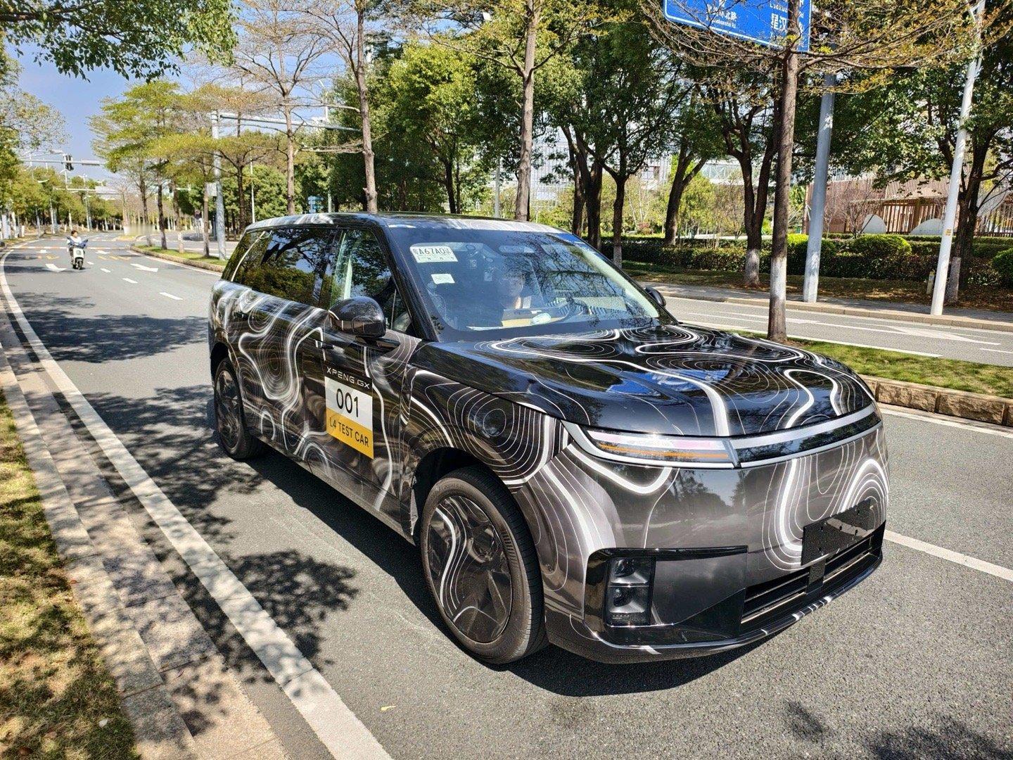小鹏GX要做L4级自动驾驶吗小鹏GX的谍照出来了~还挺清楚不过更有意思的是上面