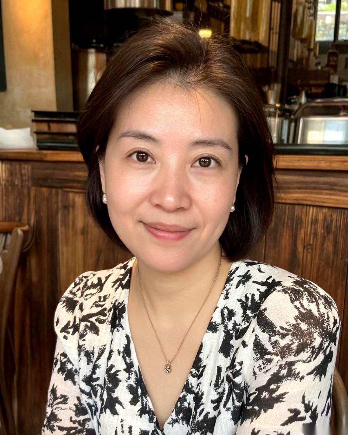 22年8个月。我盯着社保APP上的这个数字，再看看账户里那16万余额，叹了这辈