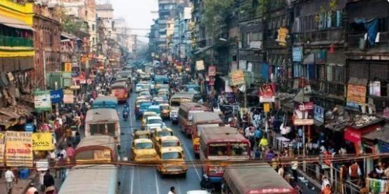 美国为啥不收割印度？不是美国不想收，而是它真的啃不动。印度这国家，从根儿上就跟其