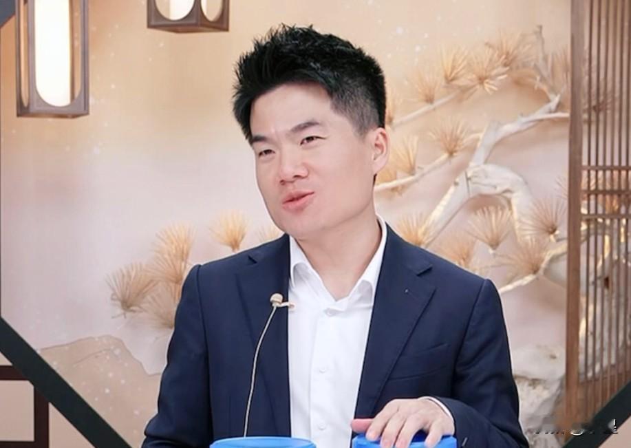 与辉同行最新排班表来了好多个董宇辉，都有点不适应了看来广西水果专场是