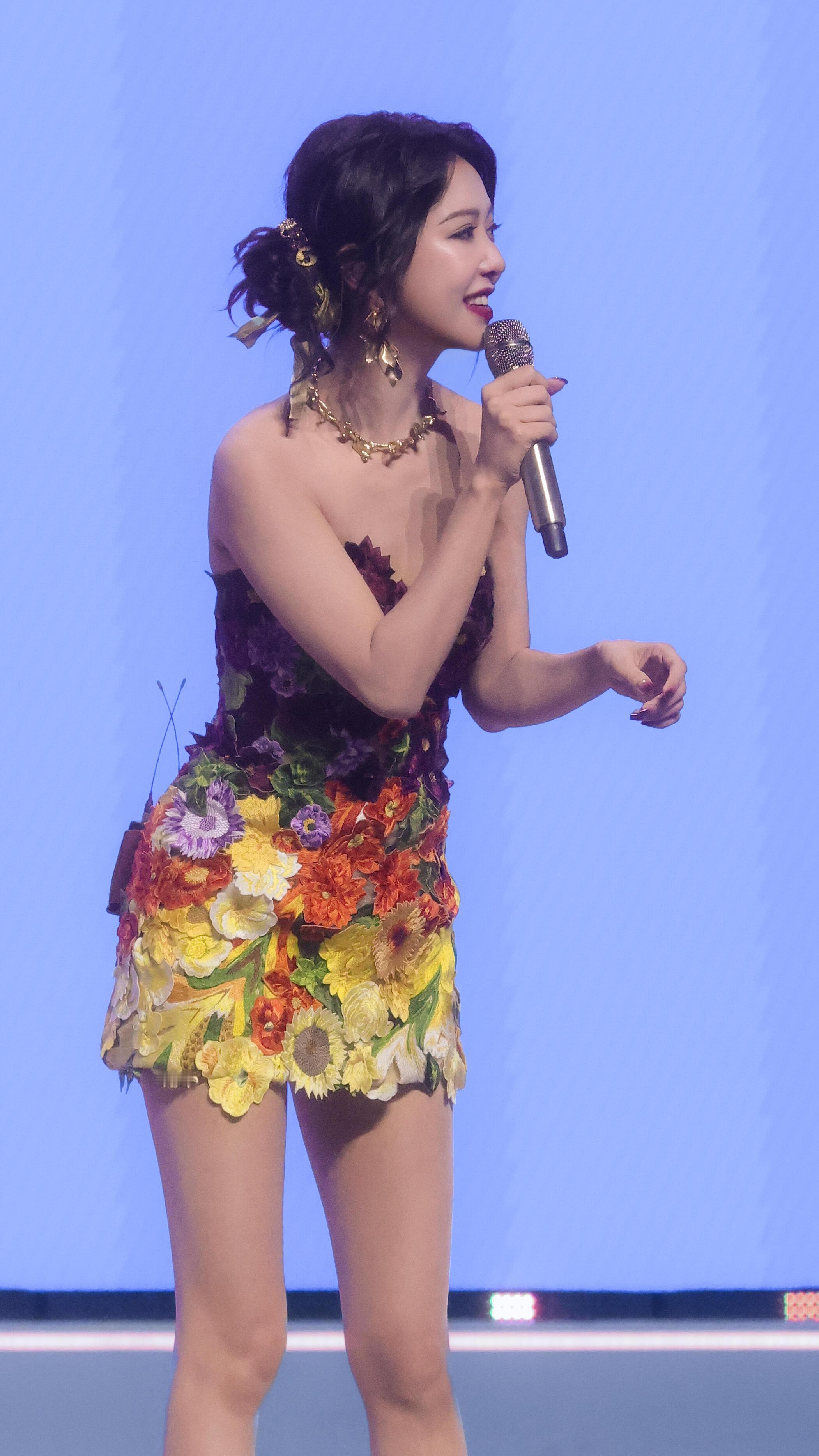 薛凯琪x演唱会生图·极致肉丝