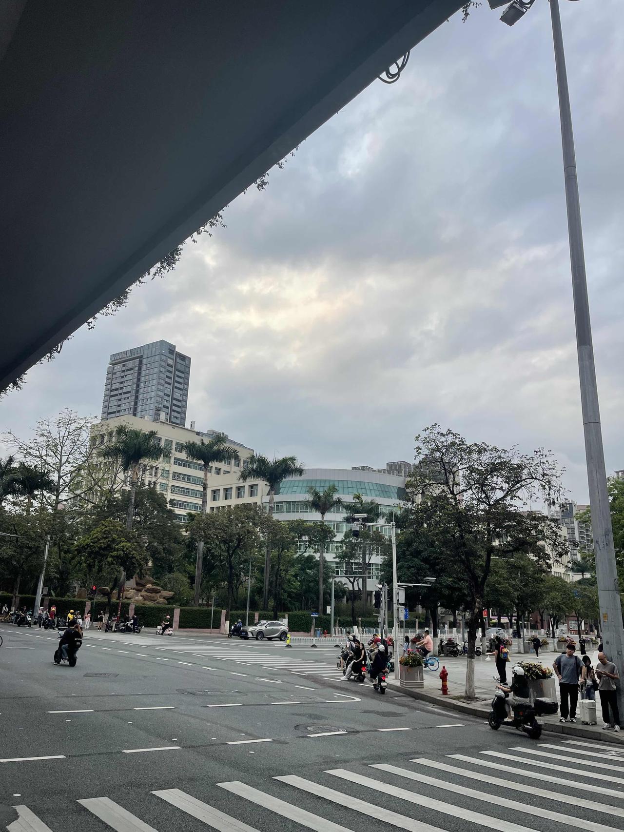 “强政府、富企业、穷居民”这一论断，精准地描绘了中国宏观经济在特定历史阶段形成的