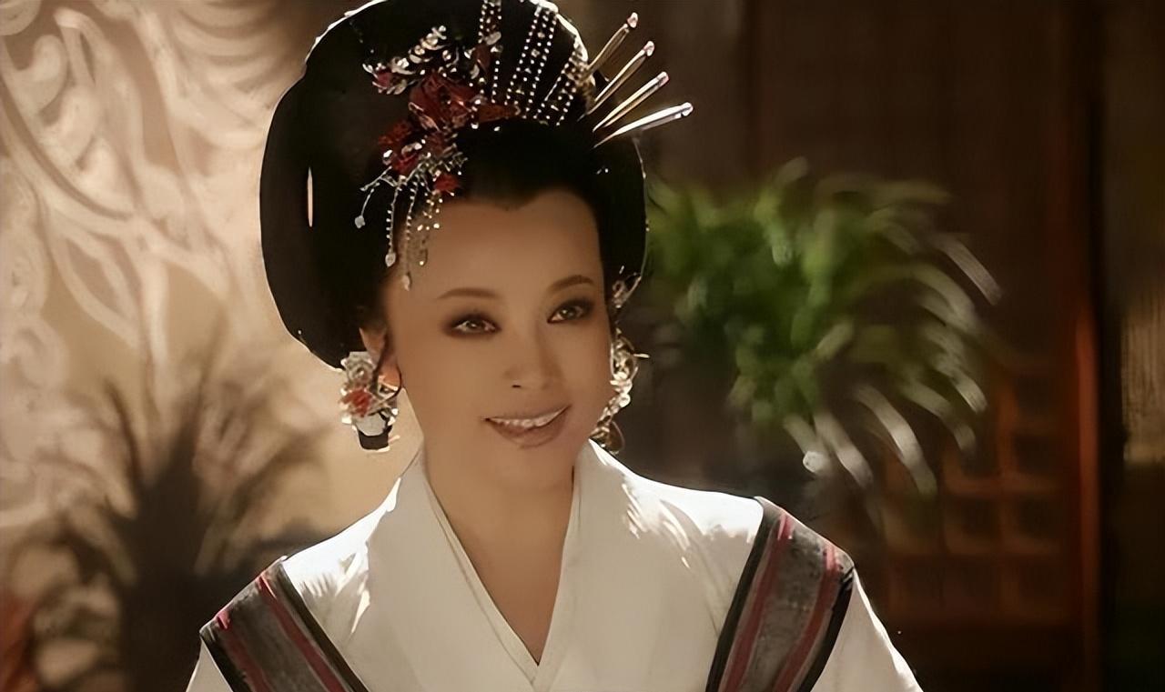 武则天掌权的真相是很多历史书都不会告诉大家的，大致真相是什么呢？李治在打倒他
