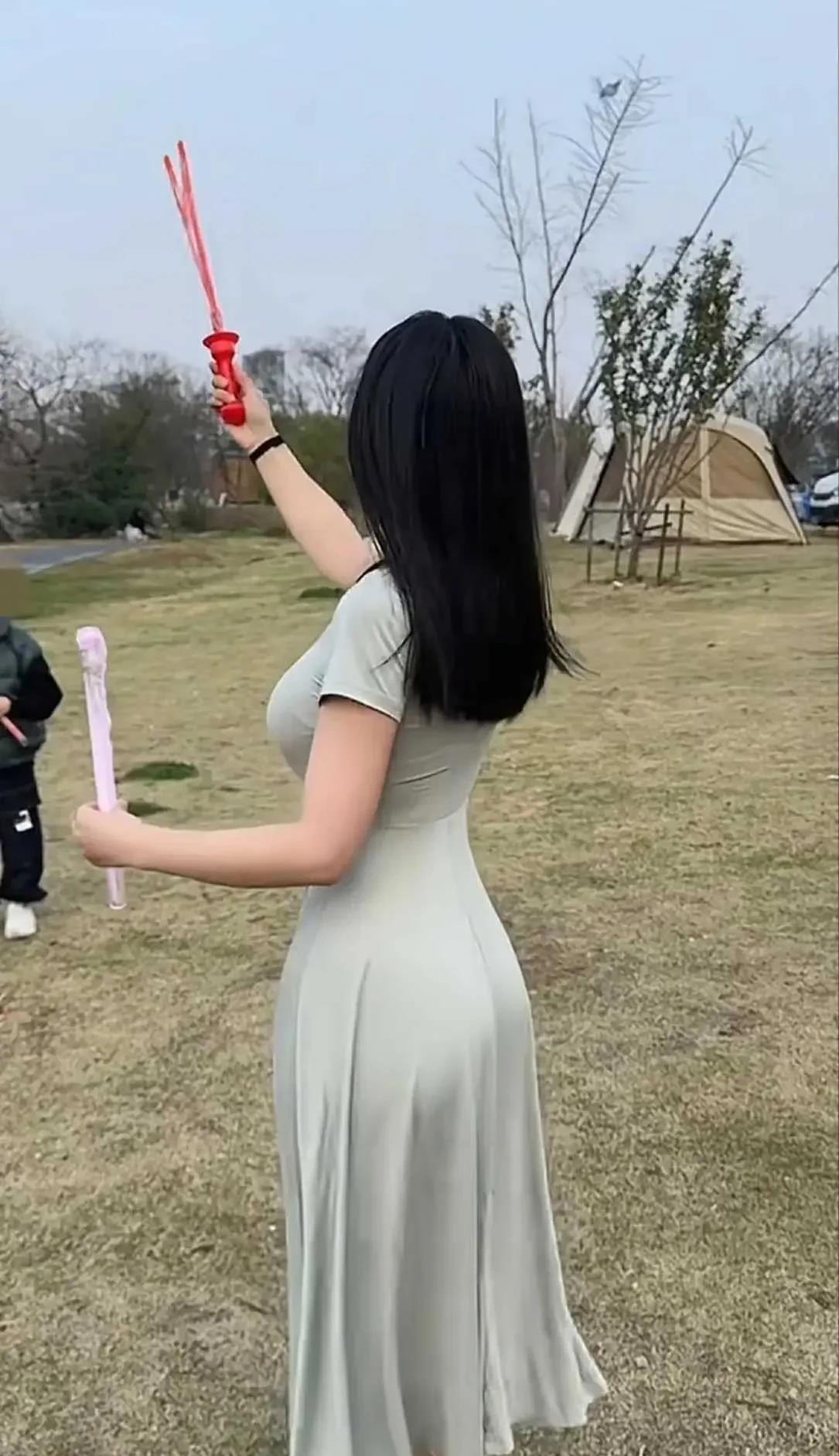 这身材也算胖吗？竟然遭到了嫌弃