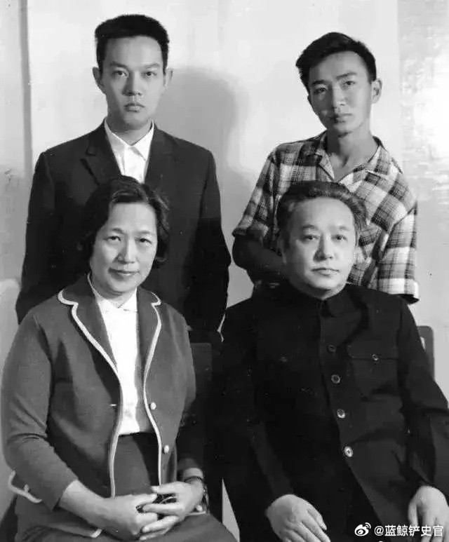 1974年，70岁的王明病逝于莫斯科。王明一共有3个子女，两男一女，一直与他们生
