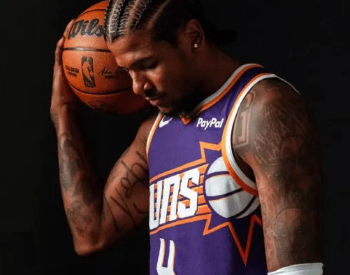 太阳更新官方社媒,公布了明日比赛的伤病报告。缺席:杰伦-格林(因右腿腘绳肌拉伤