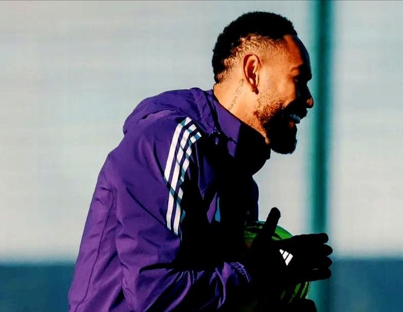 怎么说呢，库尼亚在曼联确实是开局不顺。他训练中头部碰撞缺席最近两场，之前也几