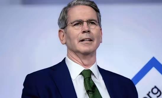 不让光刻机进中国，可以；把中国踢出国际空间站，可以；给中国电动车加100%的关税