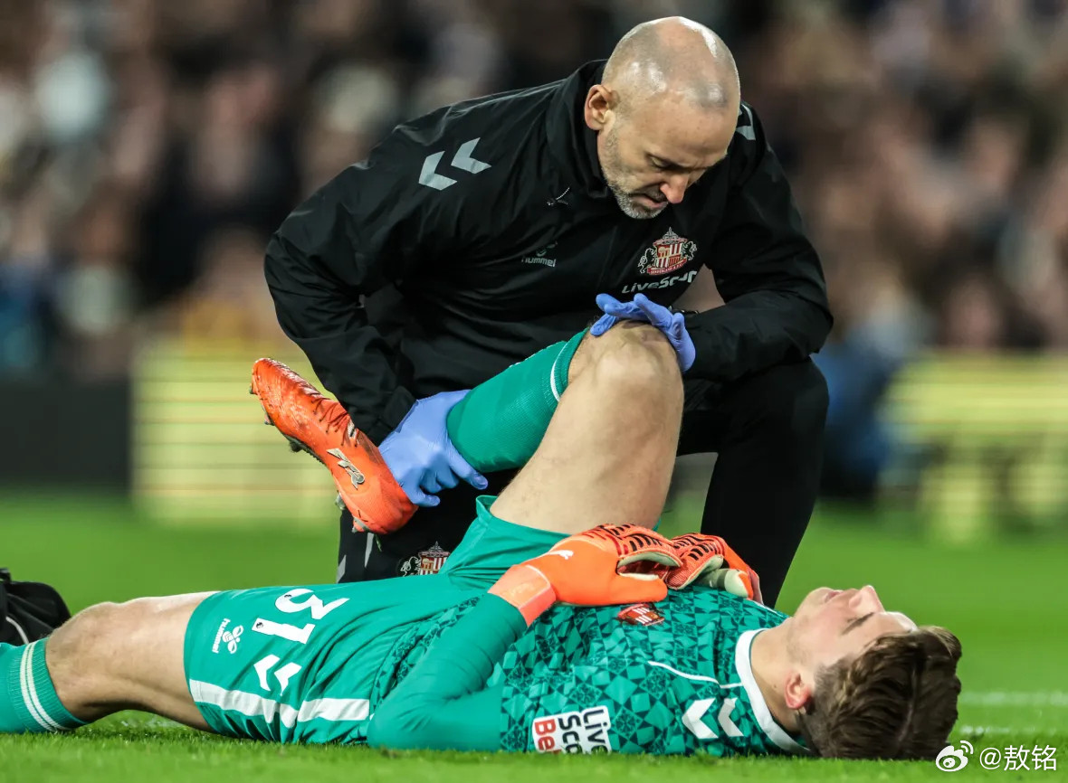 利兹联0比1桑德兰足球比赛有时候就是这么不公平，利兹联全场22次射门，4次射正