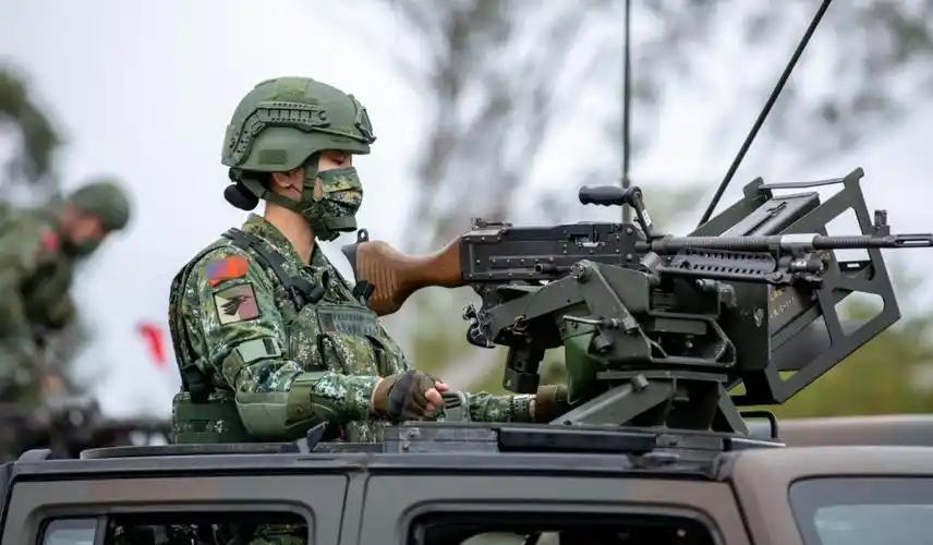 统一台湾后需多少驻军?香港753万人驻军6000人,台湾面积是香港32倍,军事