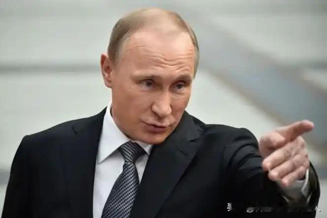 很多人以为俄罗斯快被俄乌战争的放血槽给拖死了，错！这完全是西方一厢情愿的意淫。真