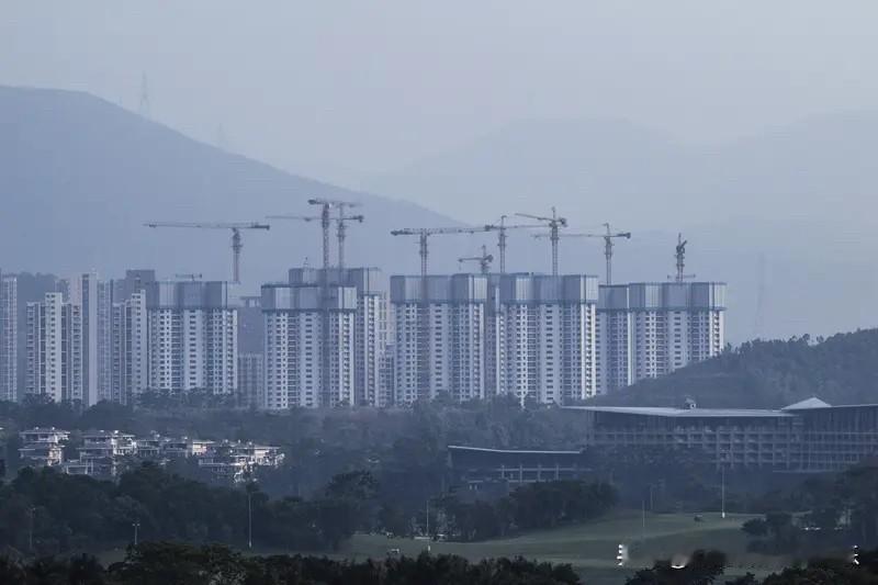 去年在深圳楼市抄底二手房的人到现在也是亏了不少。深圳楼市从2025年3月24日
