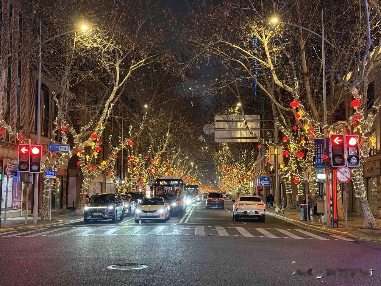 上海打车遇到了曾上亿正在蛰伏的大佬司机慢慢整理过年假期的奇妙见闻，前阵子在上海