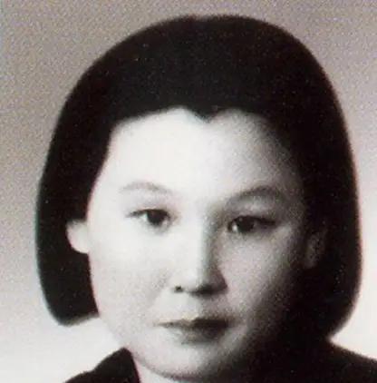 1965年，中南海，最高领导层被一道简单的问题难倒了。那是一个秋日的下午