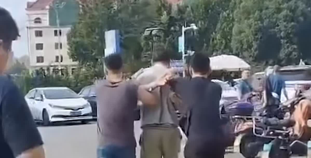 审判结果出来了，执行死刑！男子强奸未遂杀害19岁堂妹！男子在看房的时候对女中
