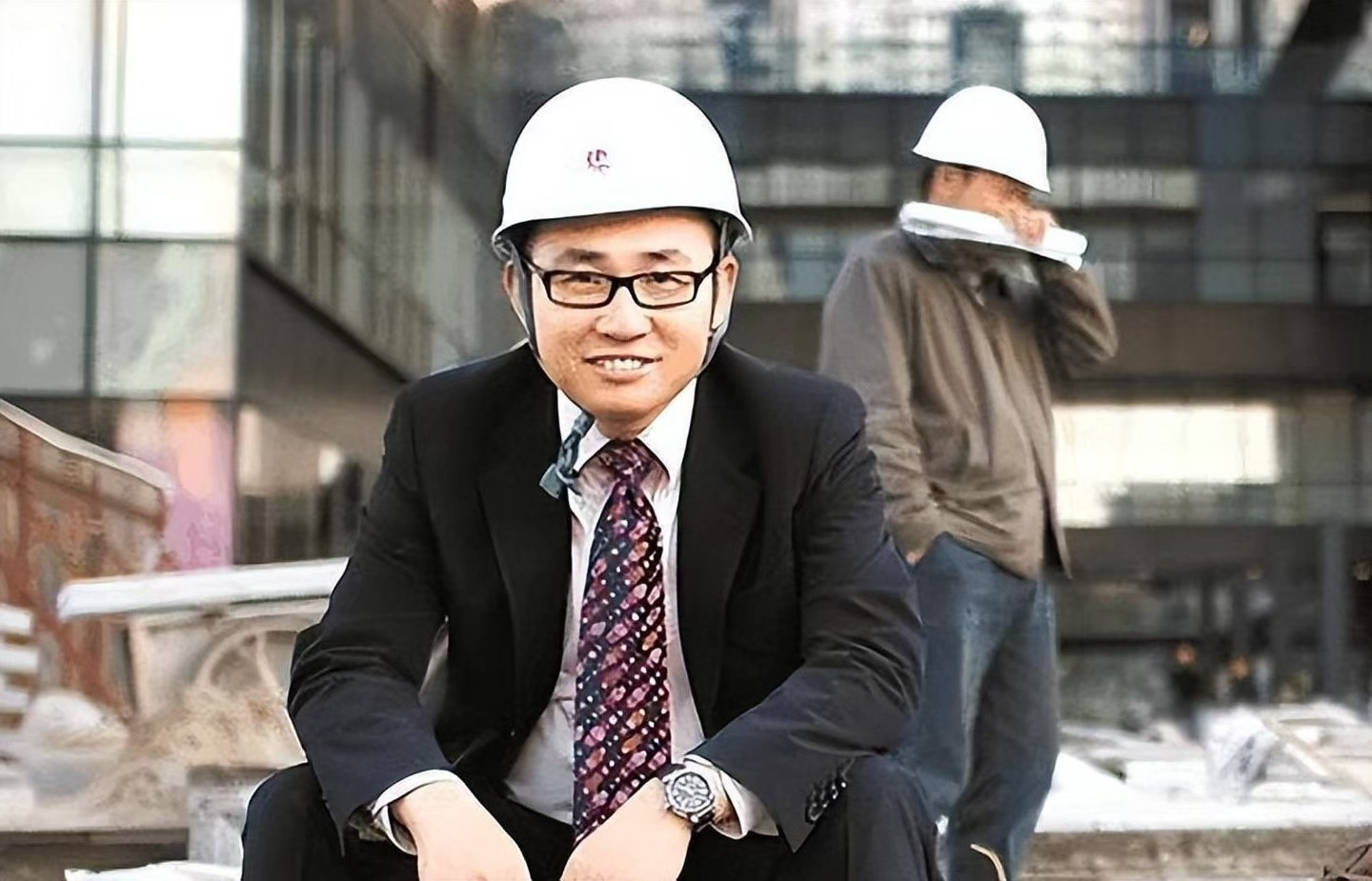 最大的敌人是自己！战胜自己，以诚相待，不跟任何人起冲突。—潘石屹​​​