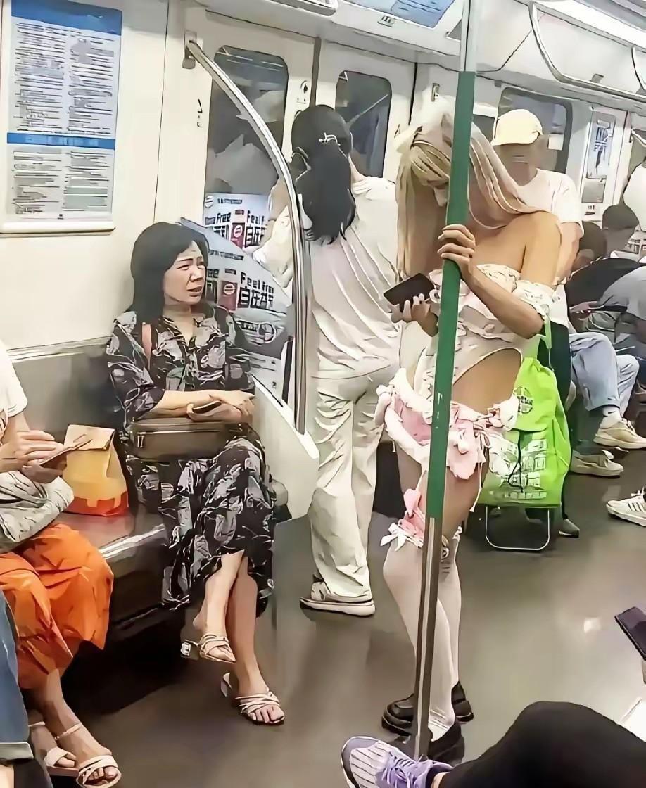 大姐眉头一皱[笑着哭][笑着哭][笑着哭]