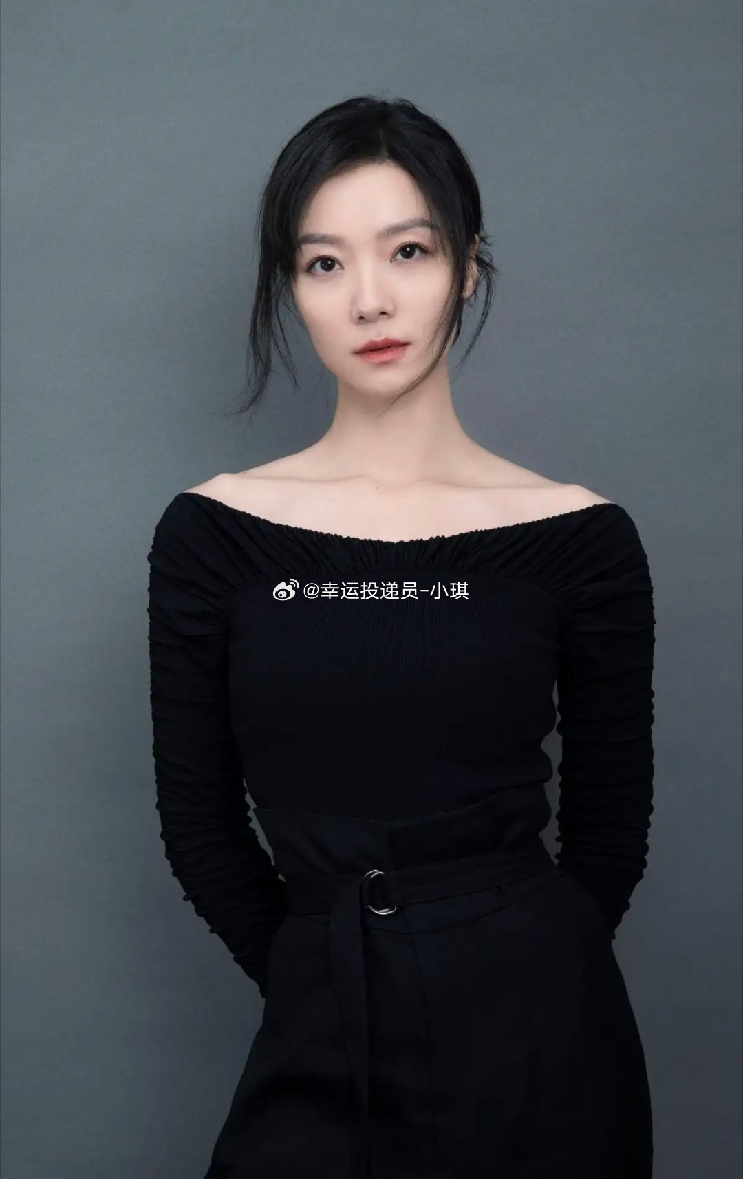 我觉得全网最可怜，应该是宋宁峰的前妻——齐溪。无端端被渣男前夫送上热搜宋宁峰原名