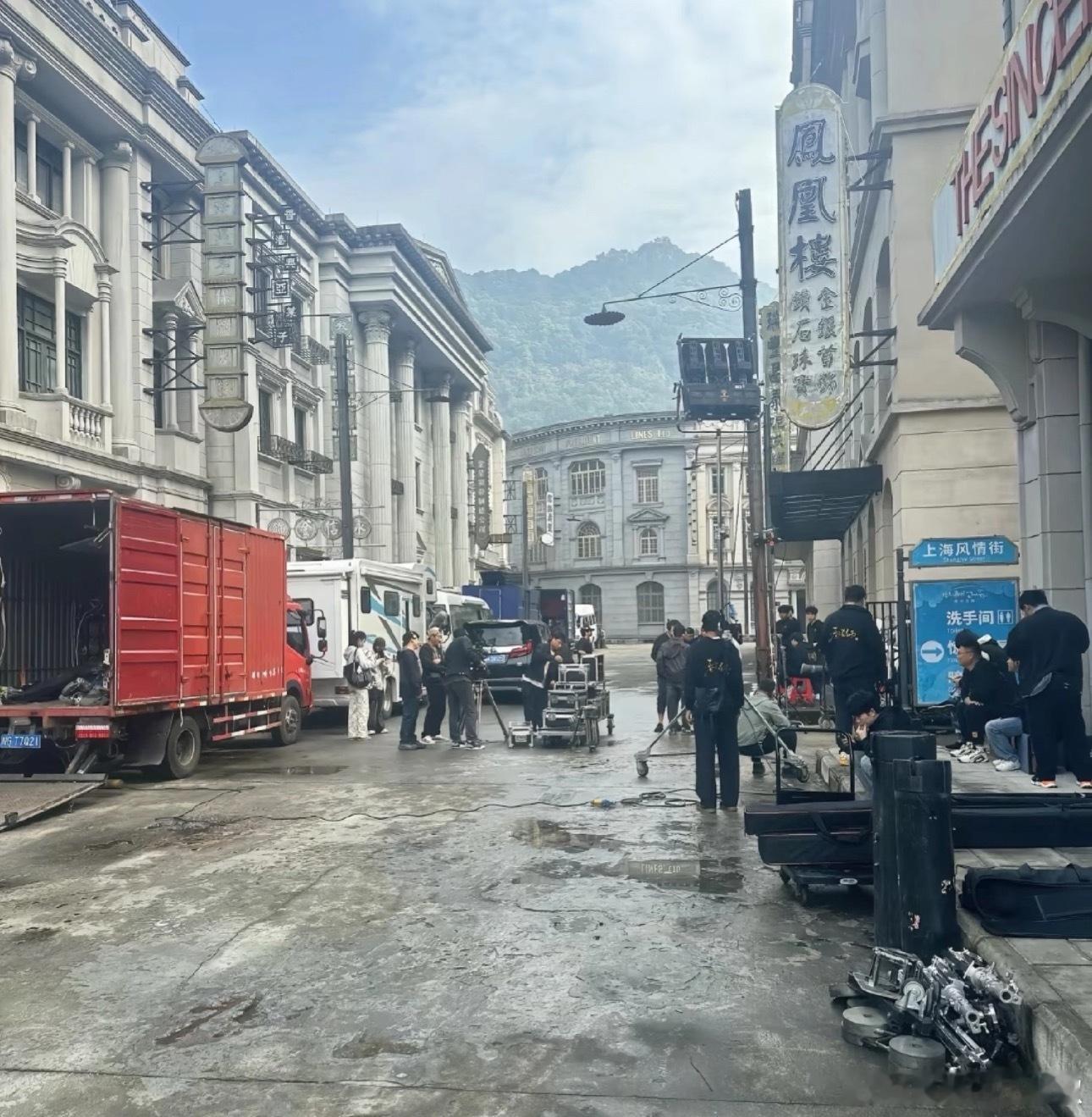 杨紫《玉兰花开君再来》现场布景，距离开机越来越有实感了