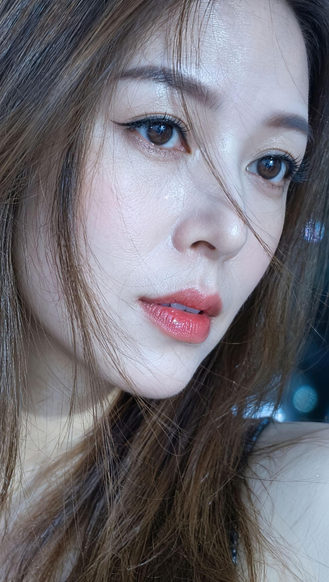 温柔眼妆，自然唇色，少女心满满！💄👩‍❤️‍💋‍👩