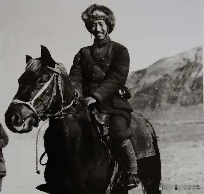 1932年，徐向前骑马路过死人堆时，发现其中一具尸体是自己手下的一名连长，并且身