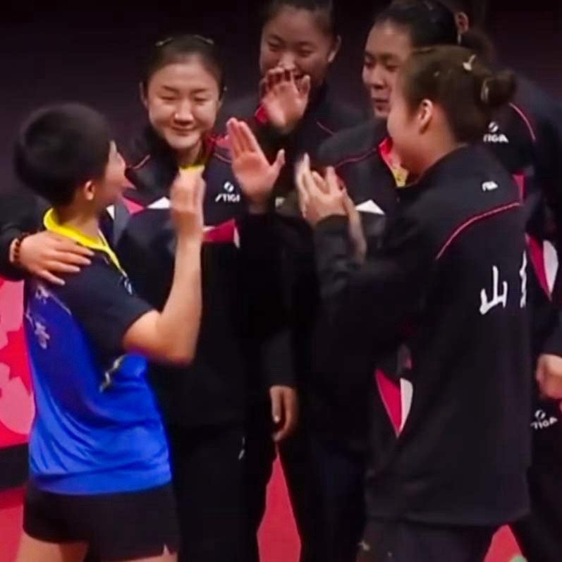 山东队夺冠了但为什么此时此刻我的尴尬快要溢出屏幕了不是因为她们名不副实，完全是因