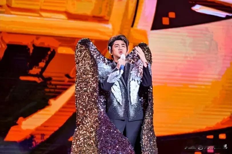 是谁给了王祖蓝勇气，他竟然敢来内地开个人演唱会，你说你演戏都演不明白，更何况你又