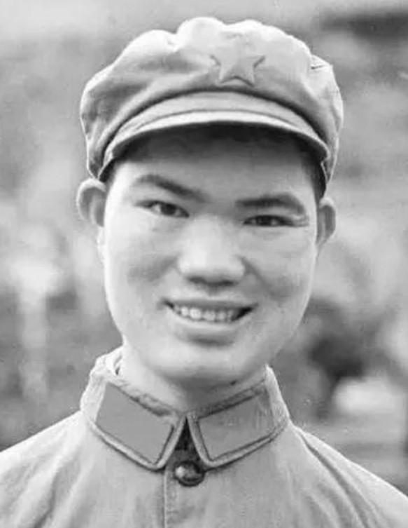 1972年，23岁的女干部李玉枝嫁给了一级伤残战斗英雄，新婚之夜二人同房时，她竟