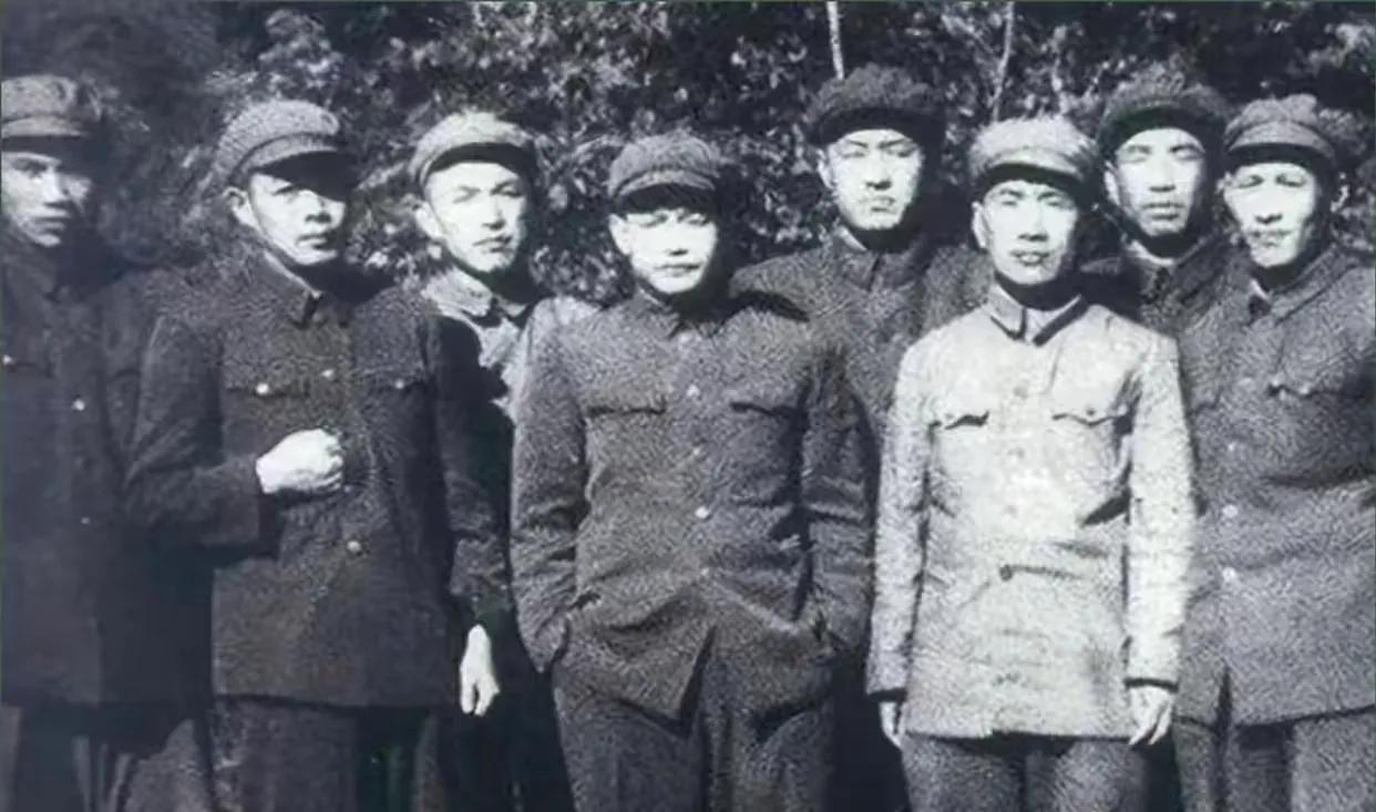 1948年东野一纵政治部主任非要降职当师长，参谋长刘亚楼气得大骂，十天后黑山阻击