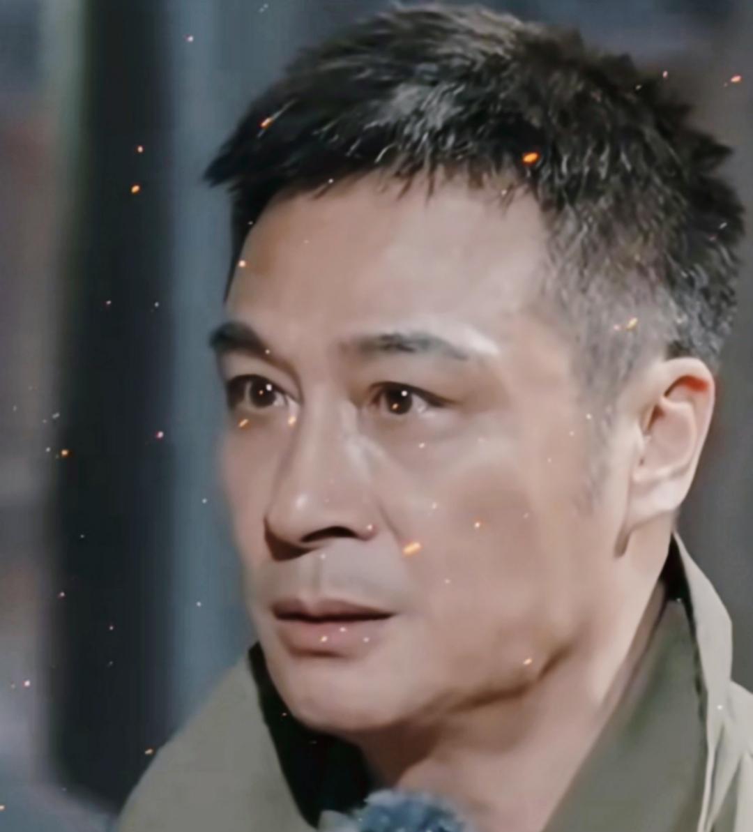 看了吴镇宇在《无限培训班》中教王星的那段，真的能被感动到哭。吴镇宇看出了王星