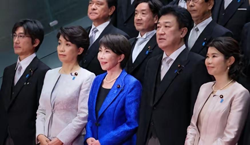 剑指中国，高市摆鸿门宴，21国赴会！令人痛心的是，东盟7国参加日本又号召多国