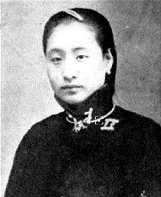 1950年，沈阳锅炉工娶了一好吃懒惰的媳妇，梅兰芳得知后亲自宴请，原来，这位懒妇