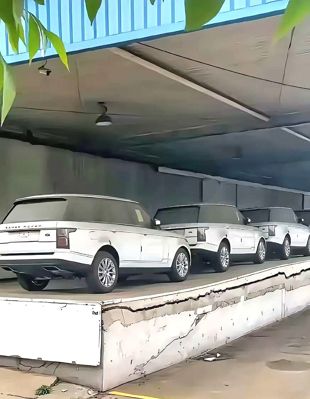 知道为啥国产车遭人黑了吧？曾经的香饽饽，现在都砸手里了！[捂脸哭]