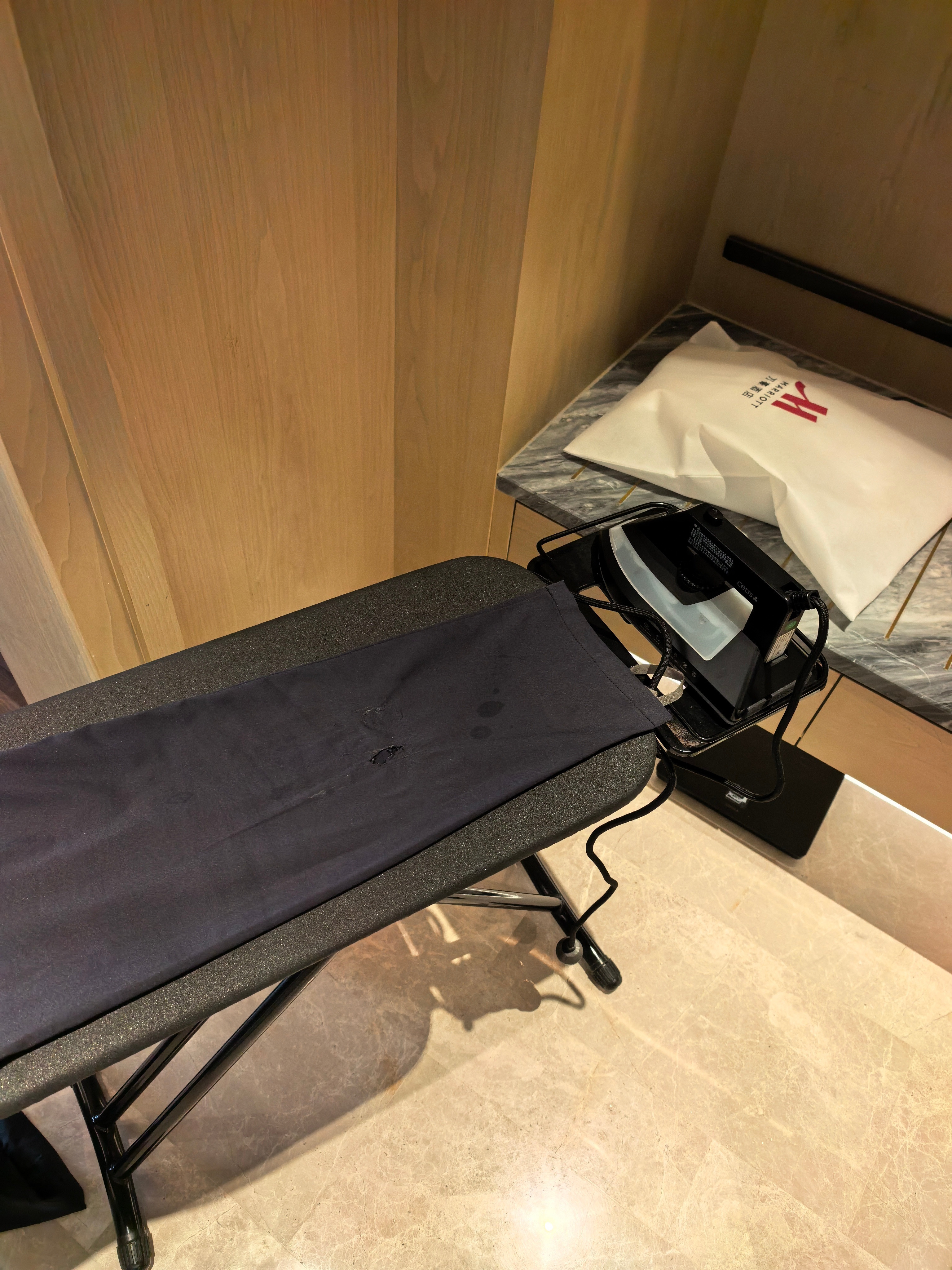 早早起床想熨一下裤子服了啊[？？？][？？？][？？？][？？？][？？？][？？？][费解