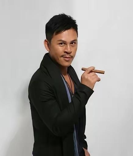 主持人问释延能:“你打得过甄子丹吗？”释延能斩钉截铁地说:“甄子丹打不过我，他出