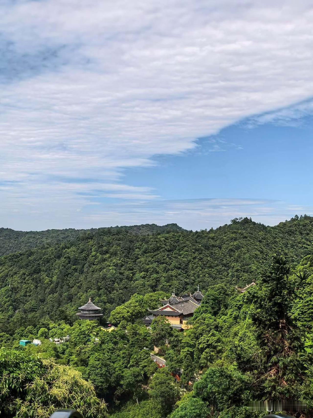 有位三甲医院的主任医生说过这样一段话：“人只有在即将死亡的时候，才能够明白这一切