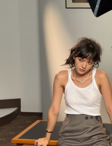 谁懂文淇这组图的魅力啊！充满野性美！爱了爱了