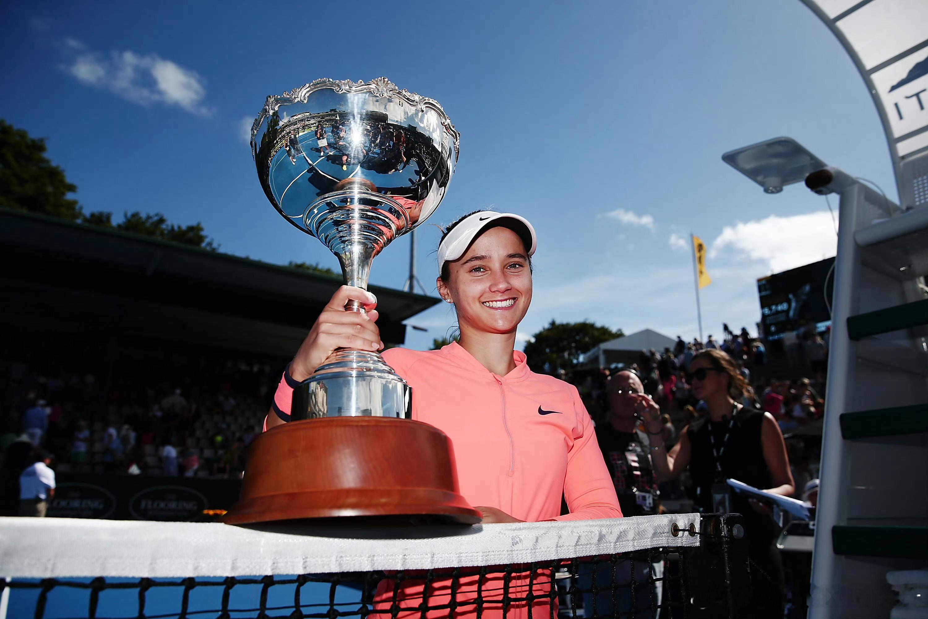 🇺🇸戴维斯宣布退役2009，16岁开始职业之旅2025，32岁正式退役16年